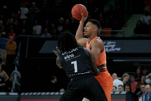 教练重新审 教练重新审